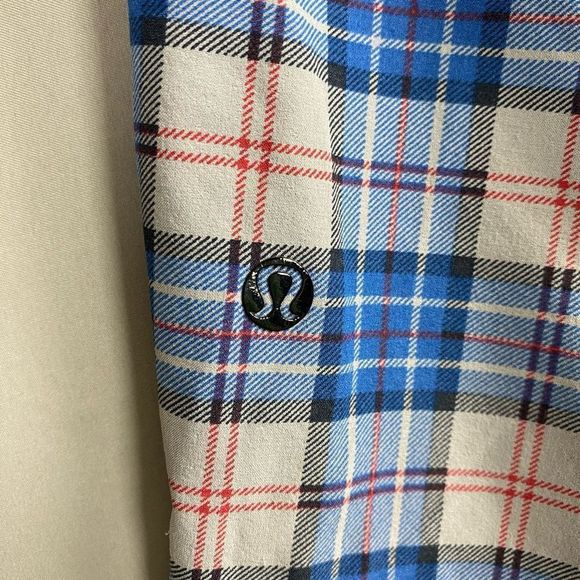 Lululemon Men’s Shorts Size 34 - Picture 6 of 7